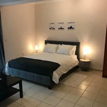 Central Apartment *